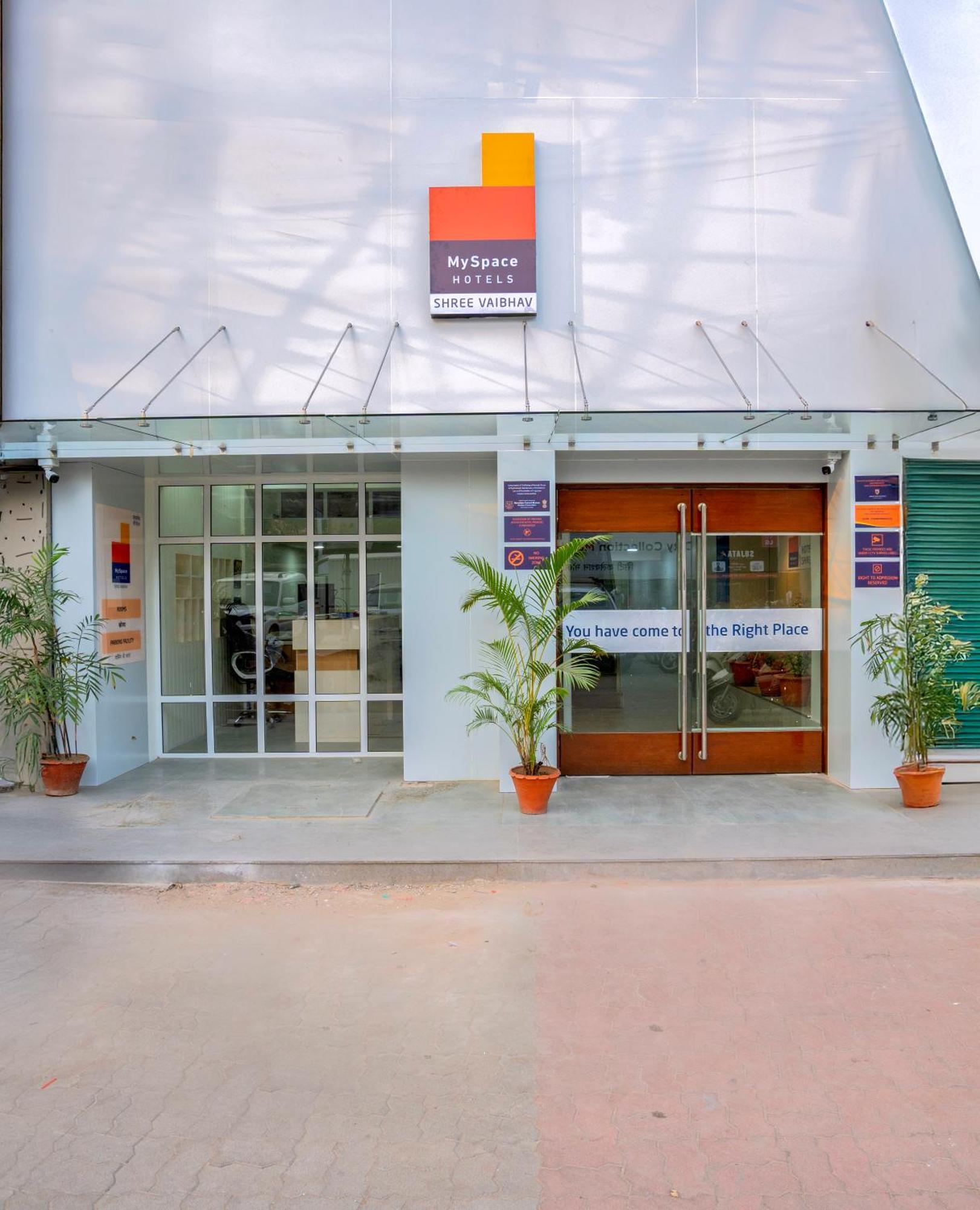 Myspace Hotel Shree Vaibhav Nagpur Eksteriør bilde